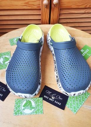 Кроксы кляксы crocs literide clog charcoal lime в графитовом с лаймом цвете3 фото