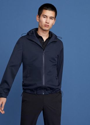 Непромокаемая куртка mango man с капюшоном, improved water-repellent !