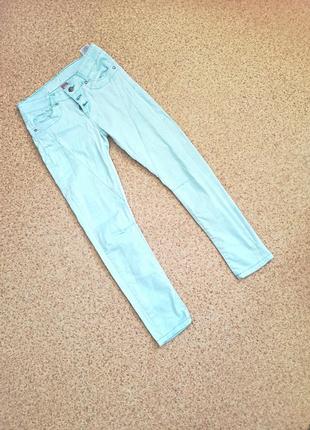 Джинсы летние мятные для девочки 146р