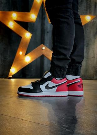 Nike женские демисезонные красные кроссовки на шнурках. весенние женские кожаные кроссы