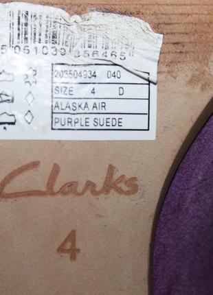 Класичні туфлі на низькому каблуці мікро каблук ретро модель clarks фіолетова замша 36р5 фото