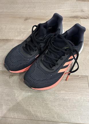 Продам мужские кроссовки adidas astrarun