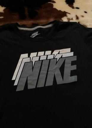 Спортивная футболка nike2 фото