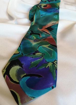 Красивый галстук