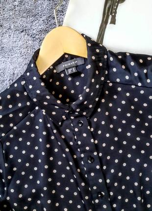 Базовая черная укороченная блузка рубашка в горошек2 фото
