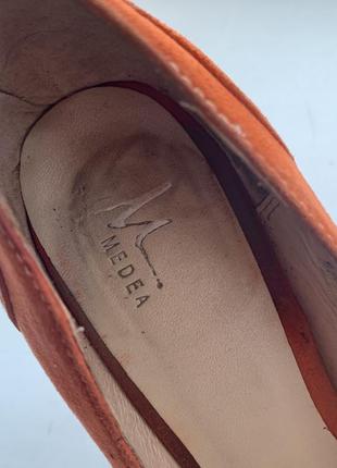 Продам туфли-босоножки, натуральный замш, яркий цвет, сделанная профилактика6 фото