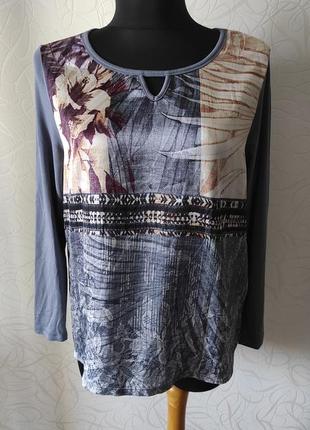 Трикотажная красивая блузка серого цвета