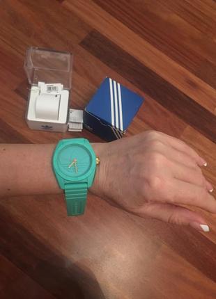 Круті годинник adidas бу