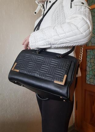 Гарна сумка на кожен день.