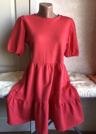 Коралова сукня