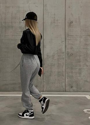 Спортивные штаны