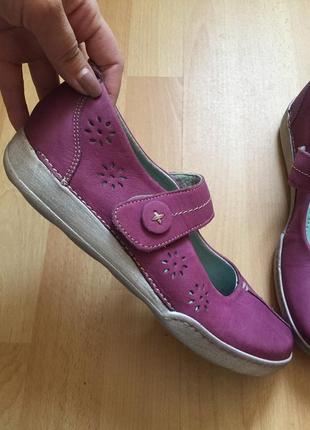 Кожаные туфли мокасины clarks