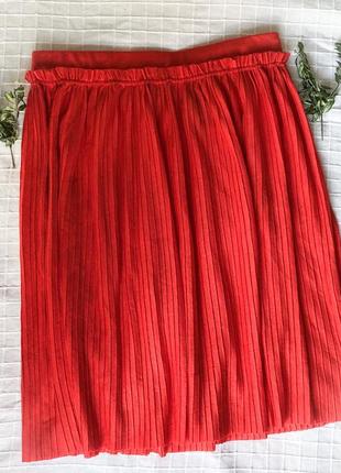 Плисерованая спідниця