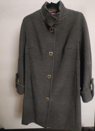 Пальто жіноче