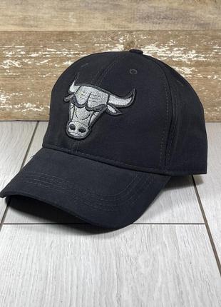 Бейсболка bull