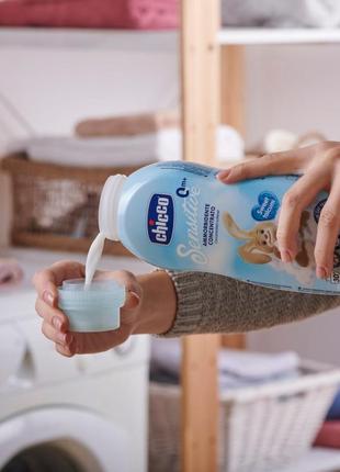 Пом'якшувач для тканинний chicco sensitive sweet talcum 750 мл4 фото