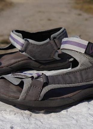 Гарненькі сандалі, босоніжки camel active