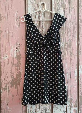 Плаття в горошок