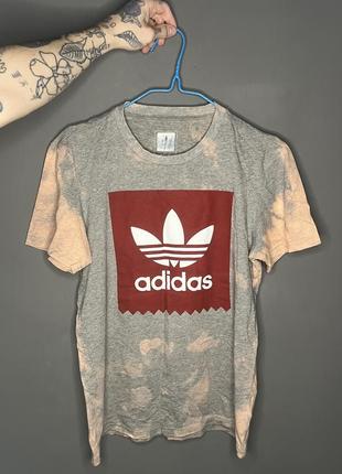 Футболка adidas тай дай