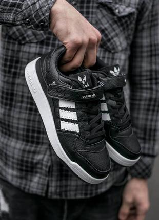 Кроссовки adidas forum black\white