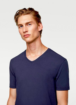 Однотонна футболка zara man essentials!
