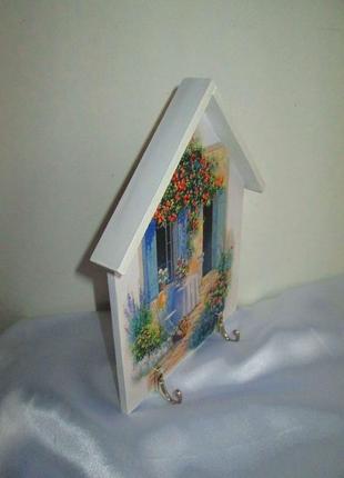 Настенная ключница-домик в стиле прованс.