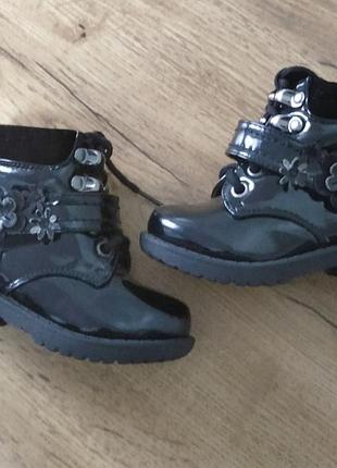 Ботиночки лаковые