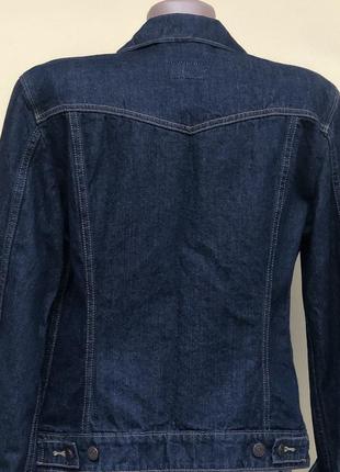 Курточка levi’s 3