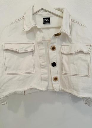 Рубашка куртка джинсовая белая укороченная zara2 фото
