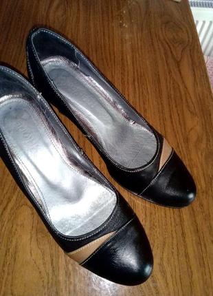 Туфли кожаные черные 25,5 см. 38 р