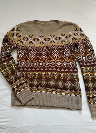 Джемпер с орнаментом.
