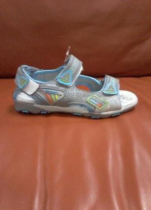 Босоніжки для хлопчика.