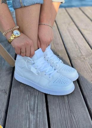 Білі високі кросівки nike air jordan 1 retro white (білі кросівки найк аір джордан розміри 36-45)2 фото