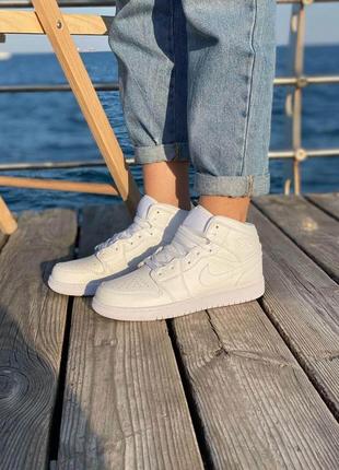 Білі високі кросівки nike air jordan 1 retro white (білі кросівки найк аір джордан розміри 36-45)8 фото