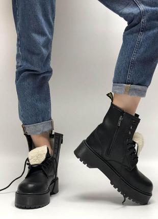 Женские зимние ботинки dr martens jadon черного цвета на меху (зимние ботинки доктор мартинс жадон)36,385 фото