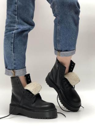 Женские зимние ботинки dr martens jadon черного цвета на меху (зимние ботинки доктор мартинс жадон)36,382 фото