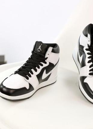 Зимні кросівки з хутром nike air jordan 1 retro white black (найк джордан)(36-40,44)382 фото