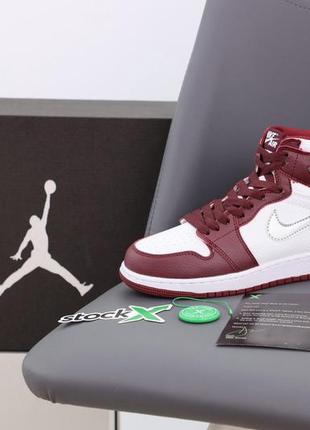 Жіночі баскетбольні високі кросівки nike air jordan 1 mid bordo (найк аїр джордан бордові) (36-40)401 фото