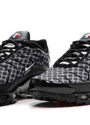 Чоловічі модні демісезонні кросівки nike air max plus tn (чорно-білі)(41-45)8 фото