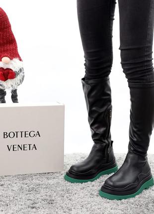 Зимние кожаные высокие сапоги bottega veneta black green (сапоги на меху и на молнии боттега черно-зеленые)378 фото