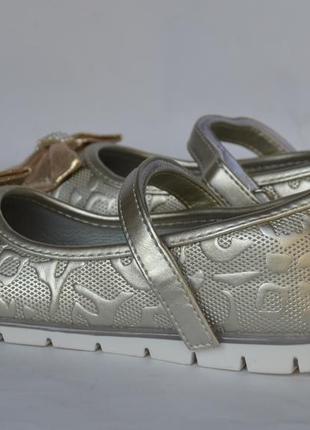 Нарядные красивые туфельки для девочки jong golf6 фото