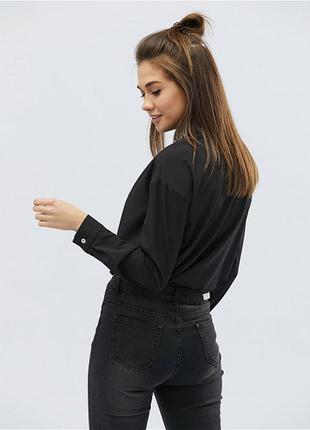 Красива сорочка з красивим воротніком