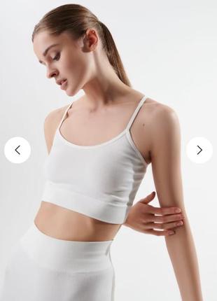 Топ спортивний