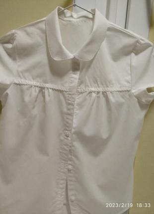 Нарядна святкова блузка в школу