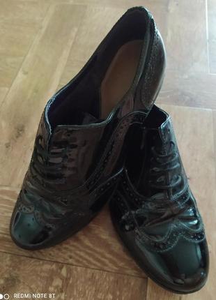 Жіночі черевики 37 р.