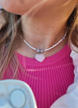 Чокер с лунным камнем, жемчуг, подвески сердечко