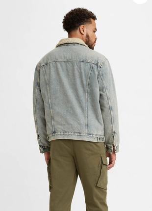 Levi's мужская джинсовка джинсовая курточка шерпа от levi's2 фото