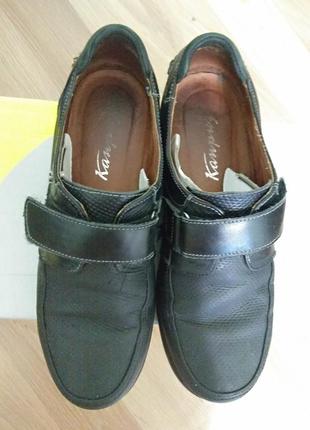 Туфли на ребенка для школы