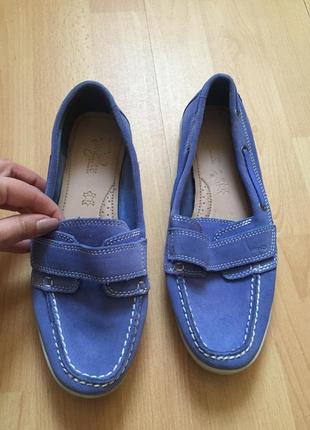 Шкіряні туфлі мокасини clarks