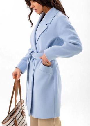 Пальто женское оверсайз кашемировое шерстяное средней длины демисезонное с поясом весенее голубое